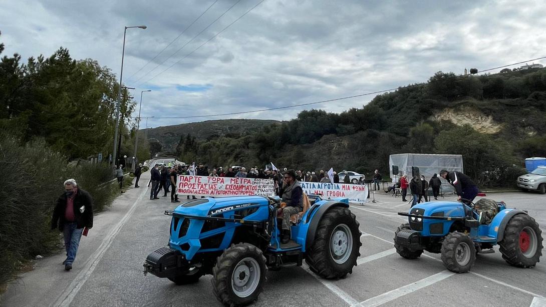 ΜΠΛΟΚΟ ΑΓΡΟΤΩΝ ΧΑΝΙΑ