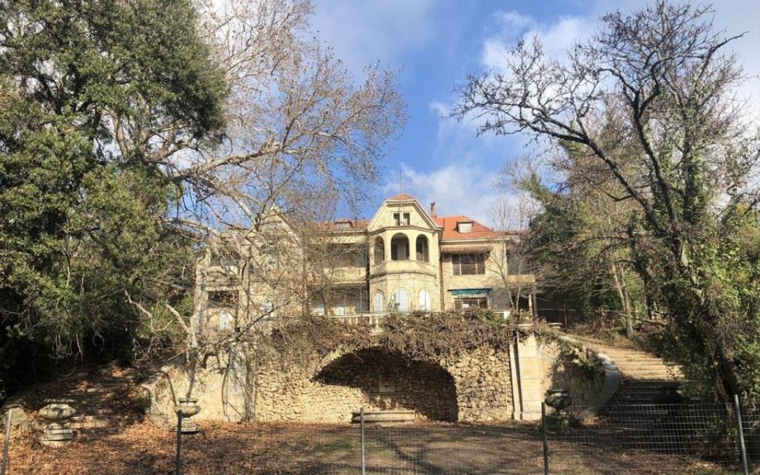 ανακτορο τατόι