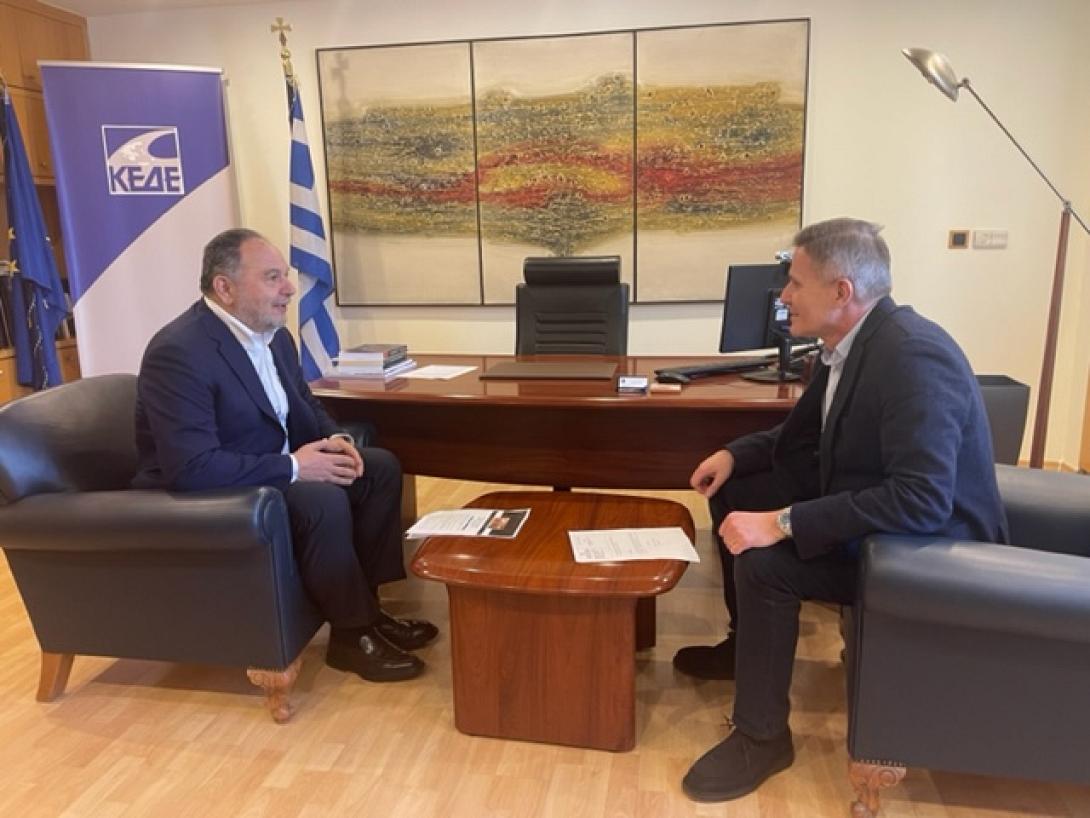 Συνεργασία του Προέδρου της ΠΕΔ Κρήτης Γιάννη Κουράκη στην ΚΕΔΕ