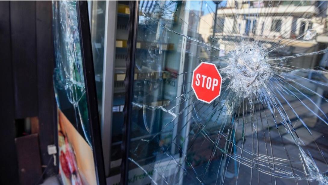 έκρηξη παντοπωλείο