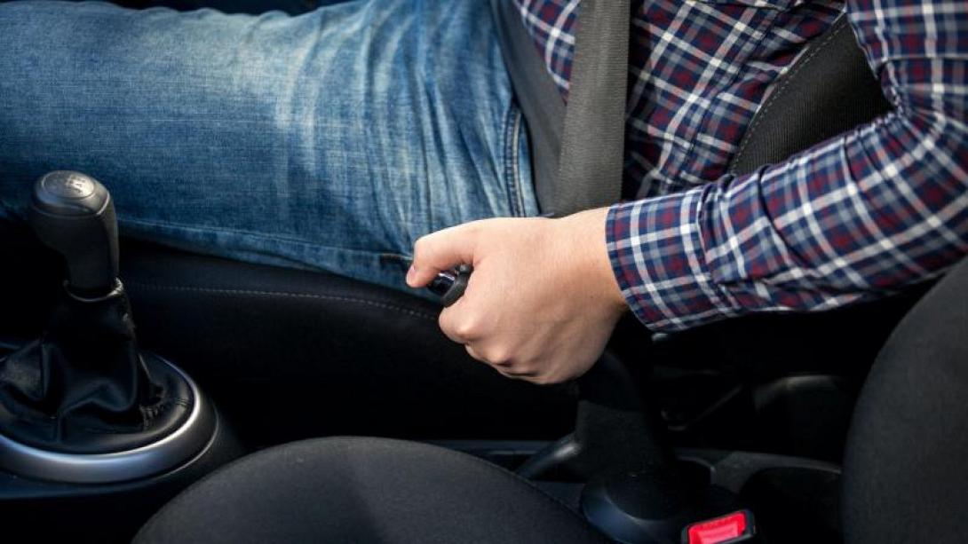 χειρόφρενο