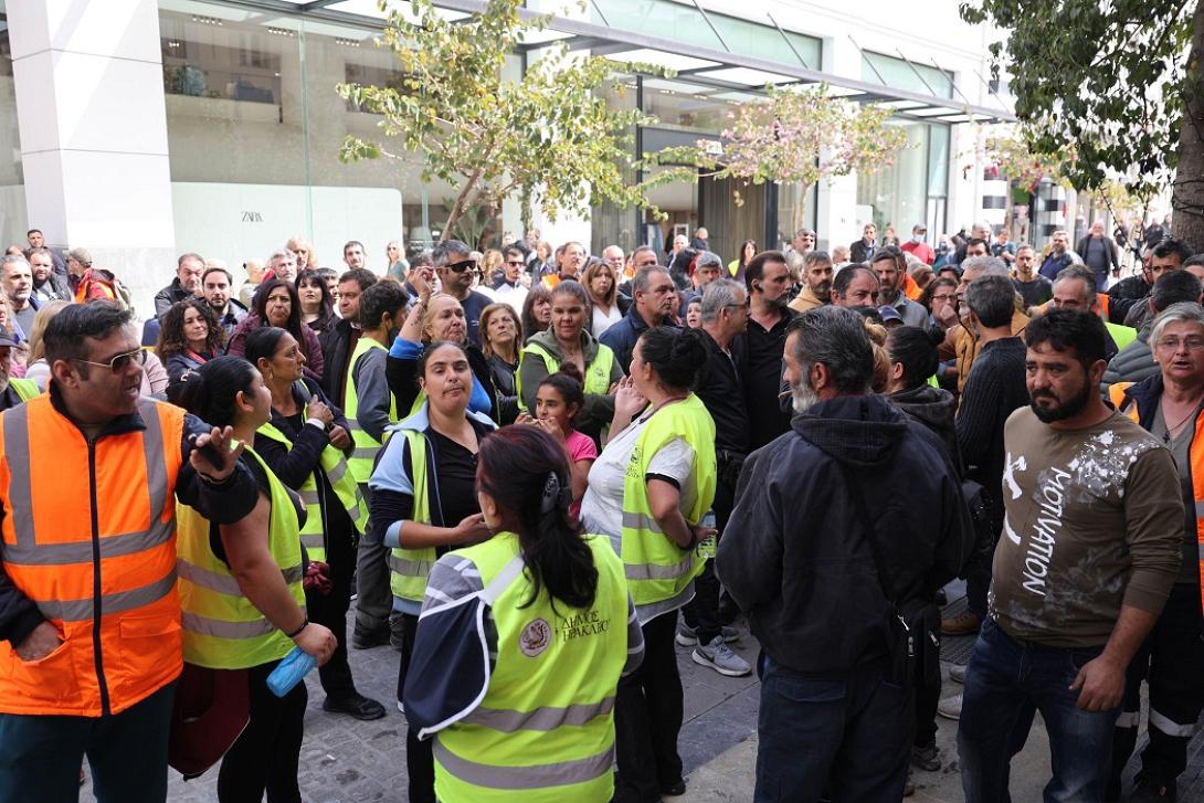 συμβασιούχοι δικαστήρια