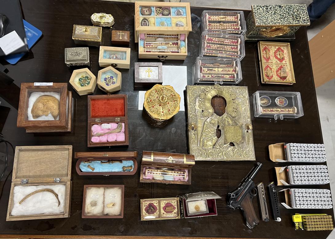 εικονες και οστα αγιων