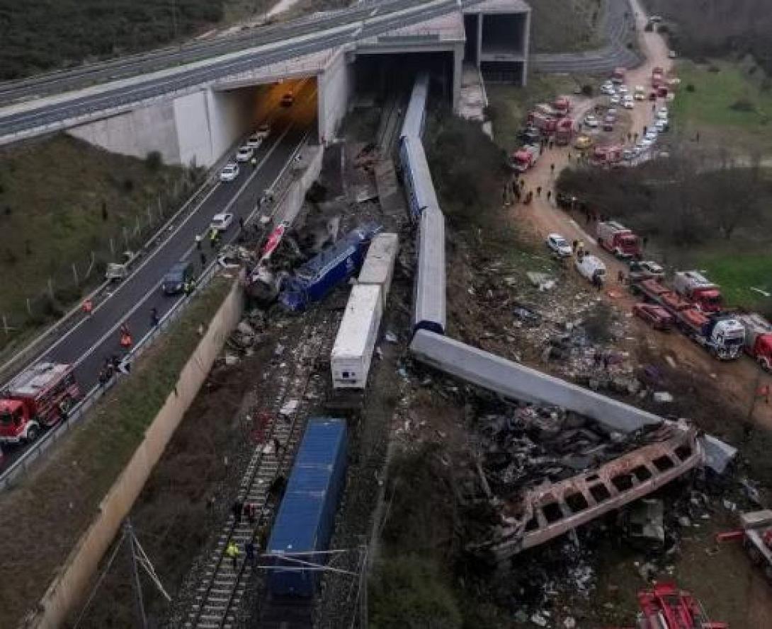 ΤΡΑΓΩΔΙΑ ΣΤΑ ΤΕΜΠΗ