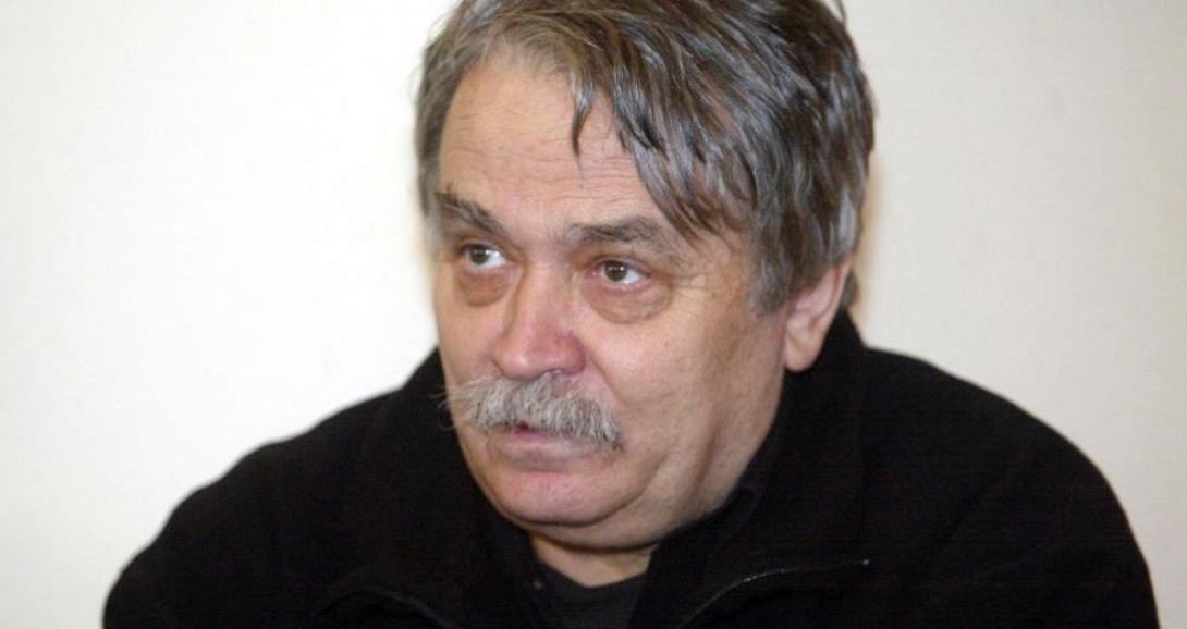 λάκης παπαστάθης