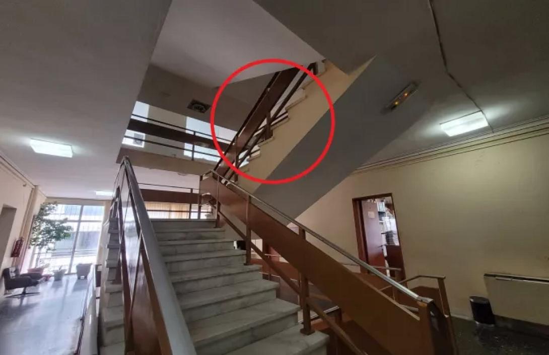 ΔΙΚΑΣΤΗΡΙΑ ΛΑΡΙΣΑ