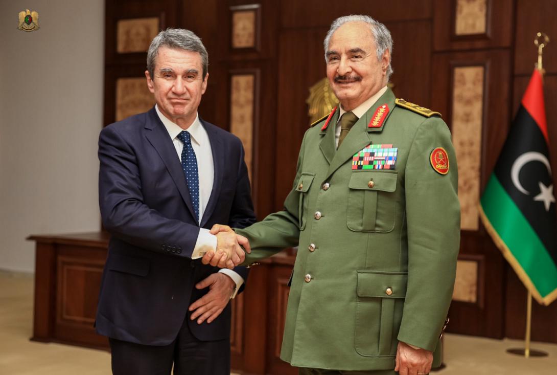 Με τον Χάφταρ συναντήθηκε στη Βεγγάζη ο Ανδρέας Λοβέρδος