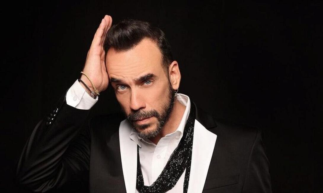 μουζουρακης