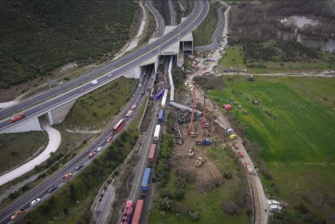 τεμπη τρενα