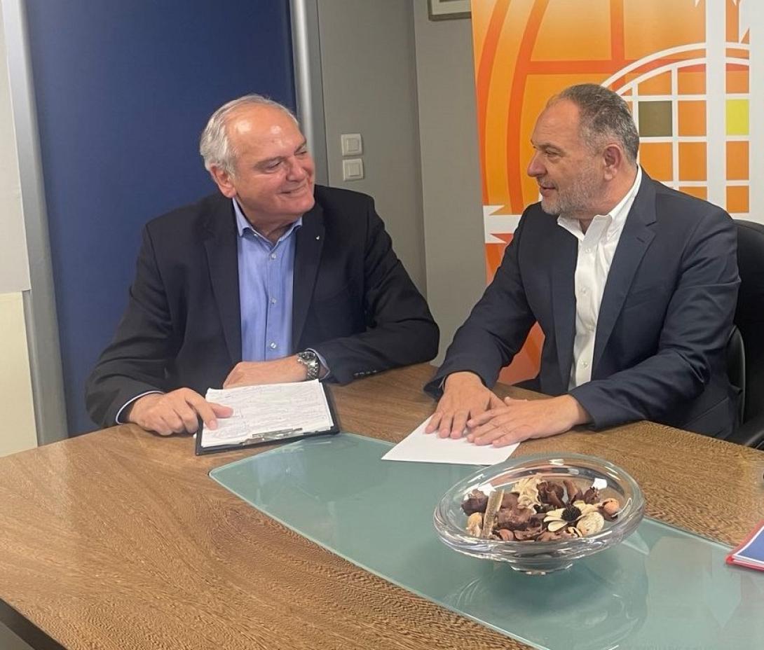 γιάννης κουράκης