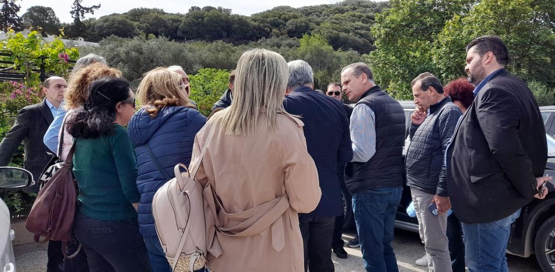 περιφερεια αεροδρομιο Καστέλλι