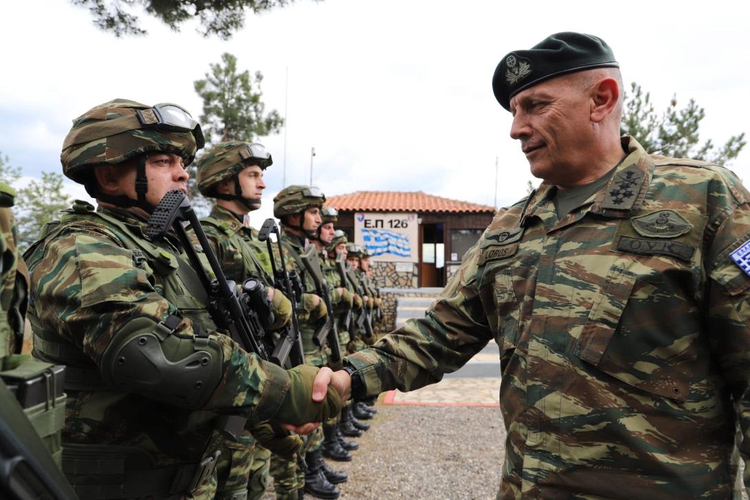 Επίσκεψη του αρχηγού ΓΕΕΘΑ σε μονάδες και φυλάκια στον Έβρο