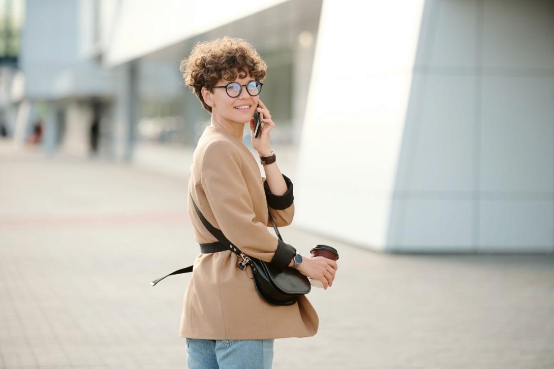 γυναικα, γυναικεια τσαντα, μοδα