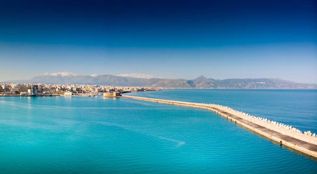 Ενετικό Λιμάνι Ηρακλείου (φωτογραφία από create.vista.com)