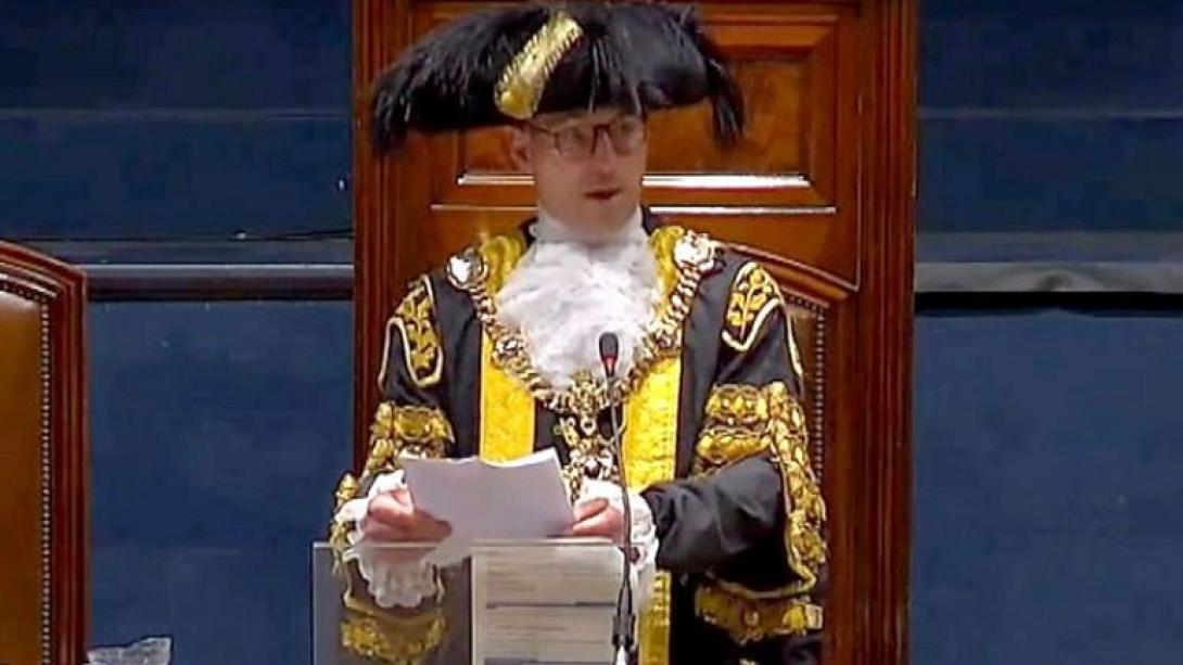 ΔΗΜΑΡΧΟΣ ΠΟΡΤΣΜΟΥΘ