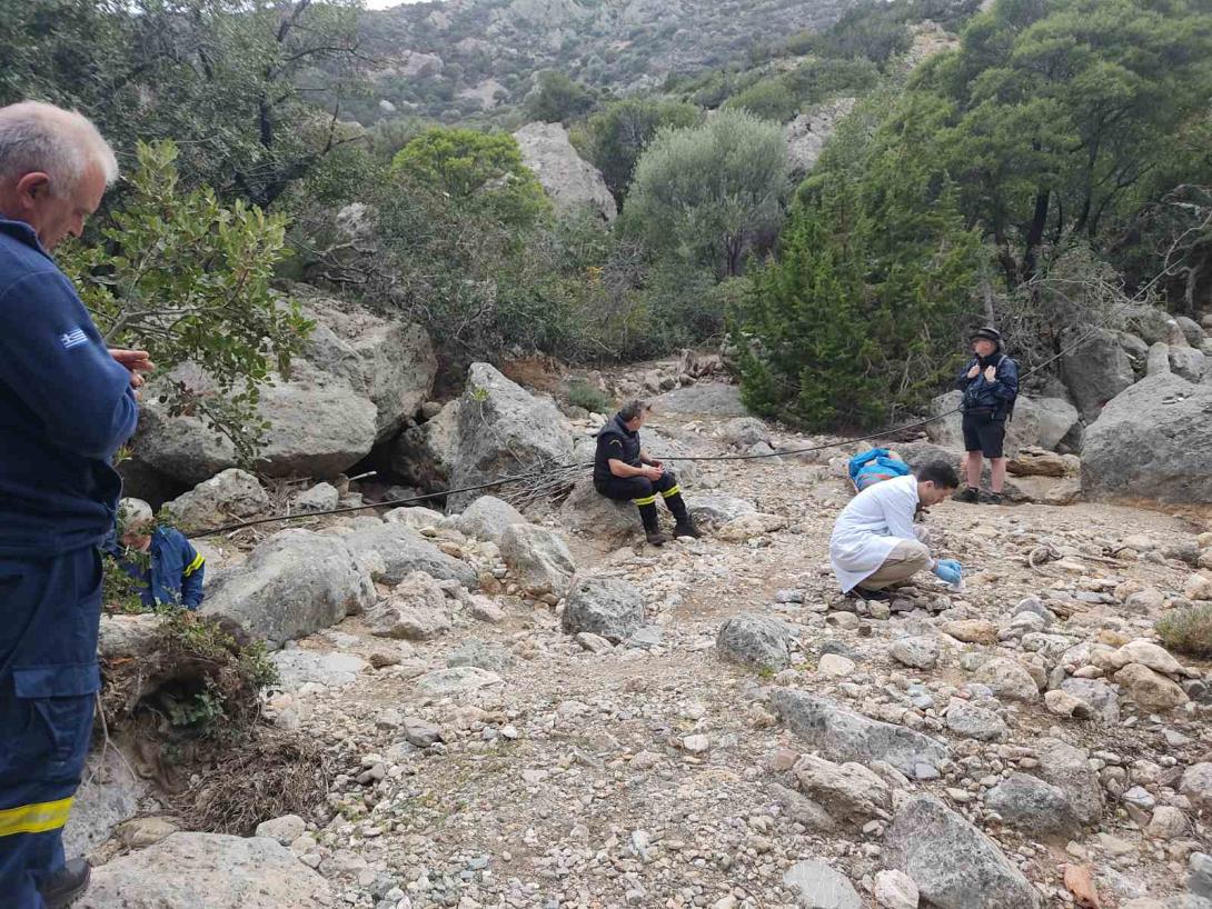 Κρήτη: Μπαράζ τραυματισμών τουριστών σε δύσβατα μονοπάτια