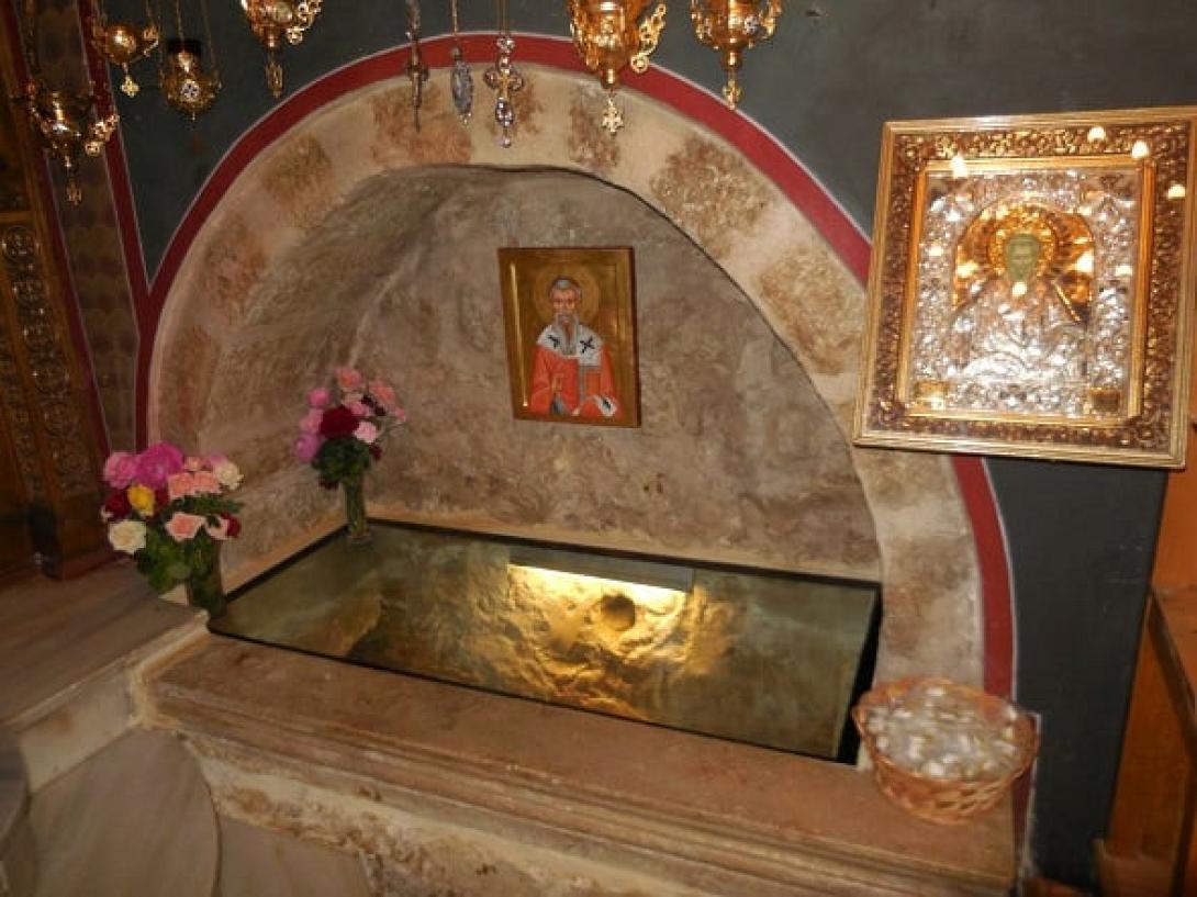 ταφος αγιου μυρωνος