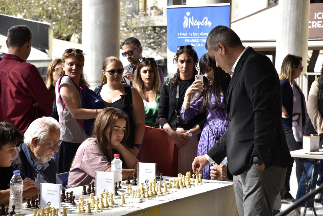 Έκανε ματ… στο κέντρο της πόλης!