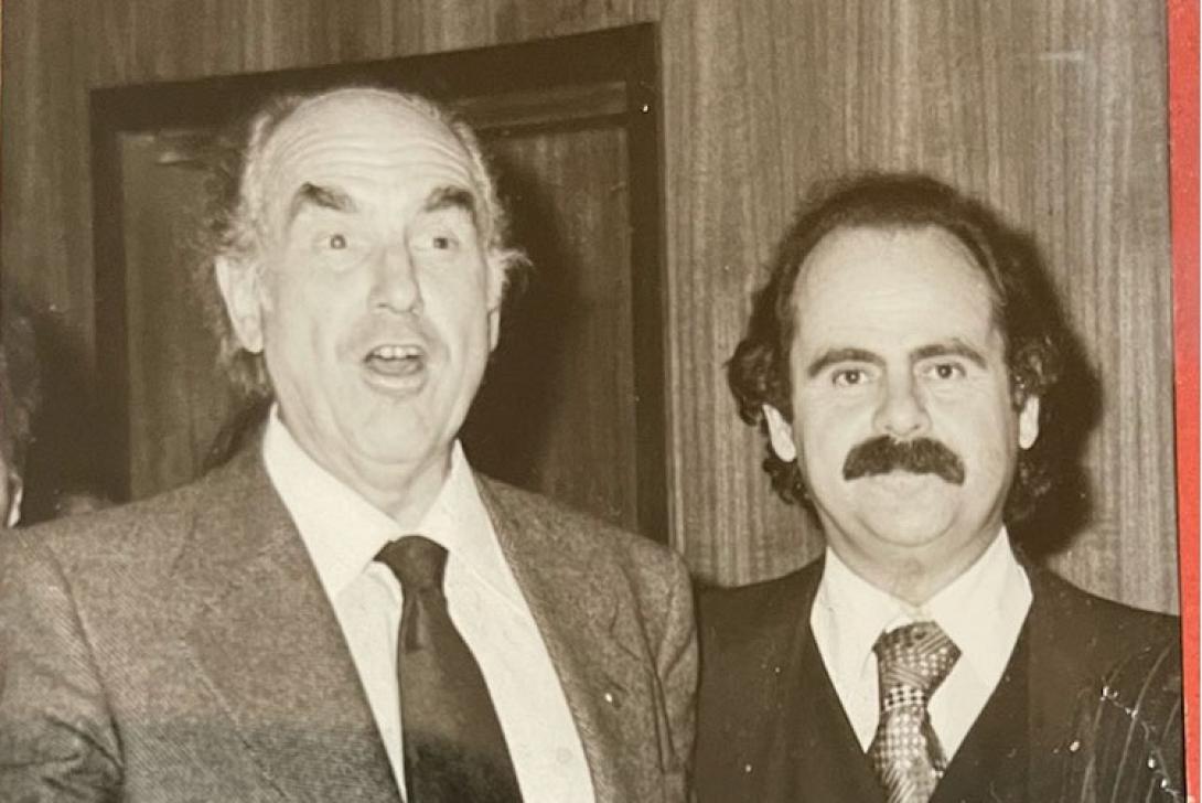 ΠΑΣΟΚ - Οικονομου