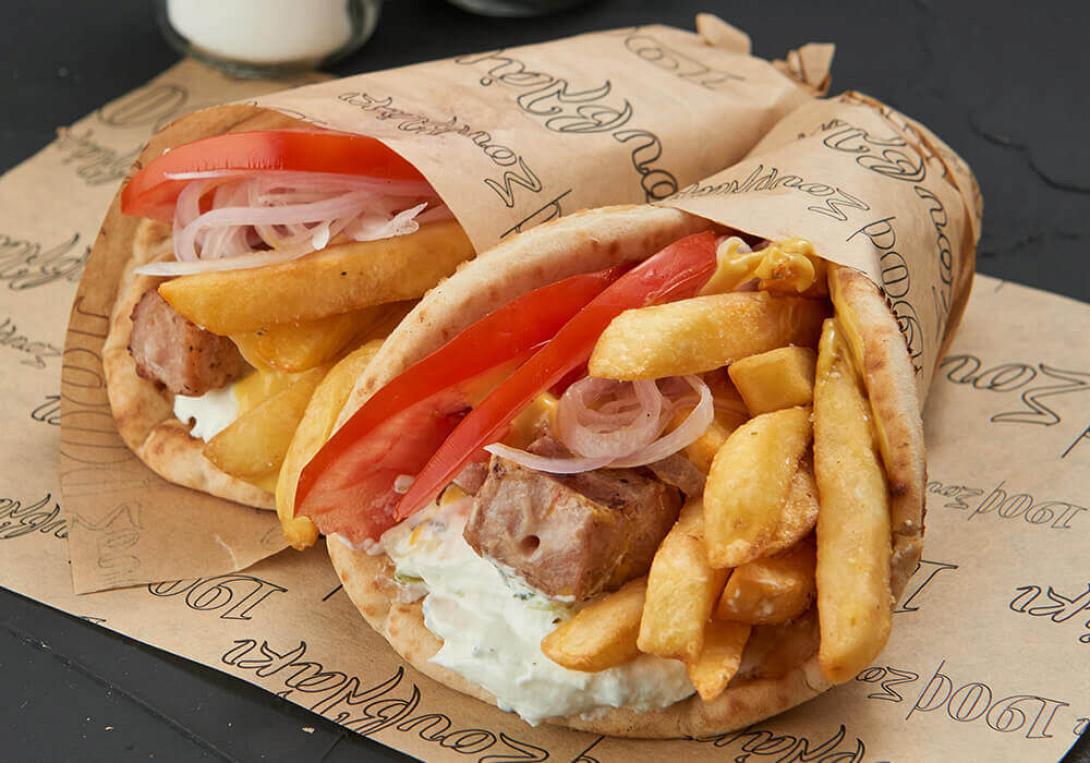 πίτα σουβλάκι γύρος