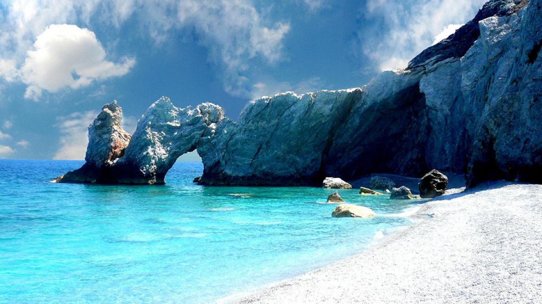  παραλία «Λαλάρια» της Σκιάθου