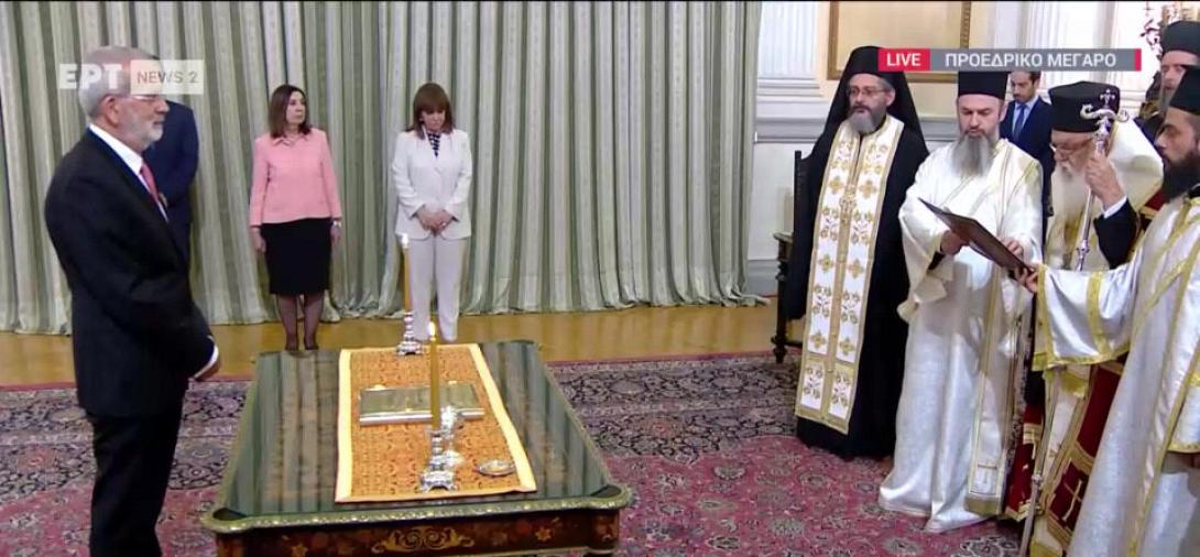 Η ορκωμοσία του υπηρεσιακού πρωθυπουργού Ιωάννη Σαρμά
