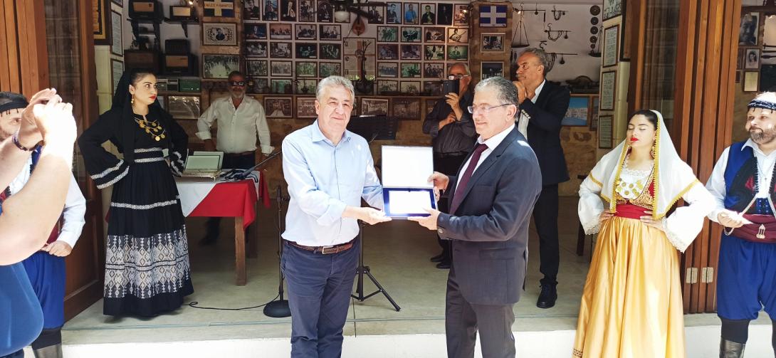 Αρναουτάκης