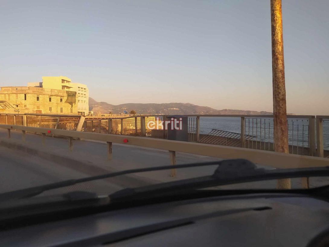 κάγκελα παραλιακή