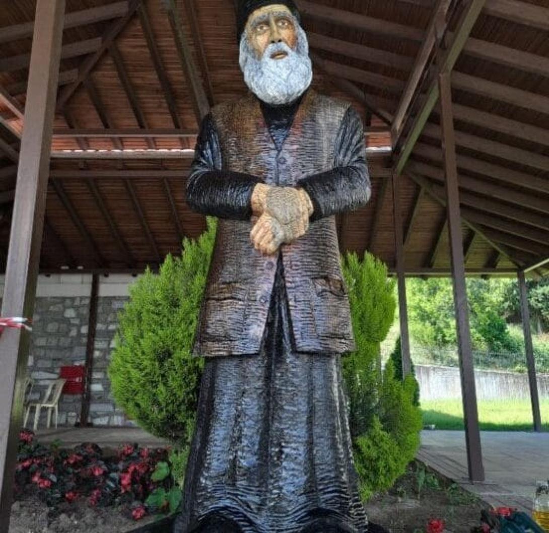 αγιος παισιος ξυλογλυπτο