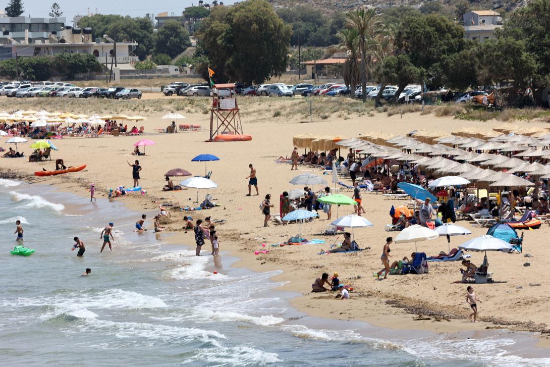 Απόδραση στις παραλίες για λίγη δροσιά