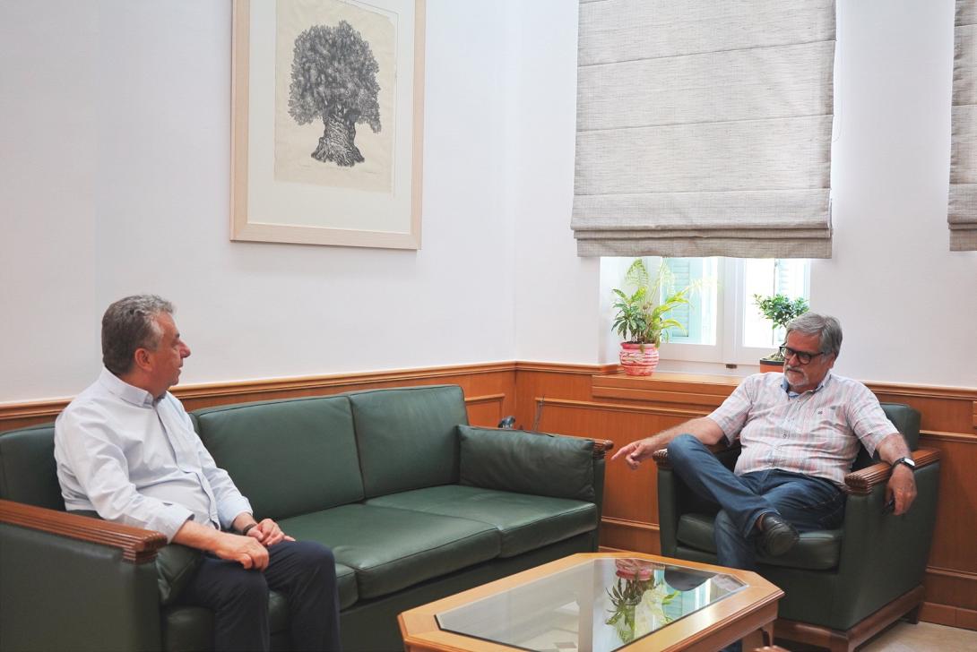 Συνάντηση Περιφερειάρχη Κρήτης με τον Δήμαρχο Αγίου Νικολάου