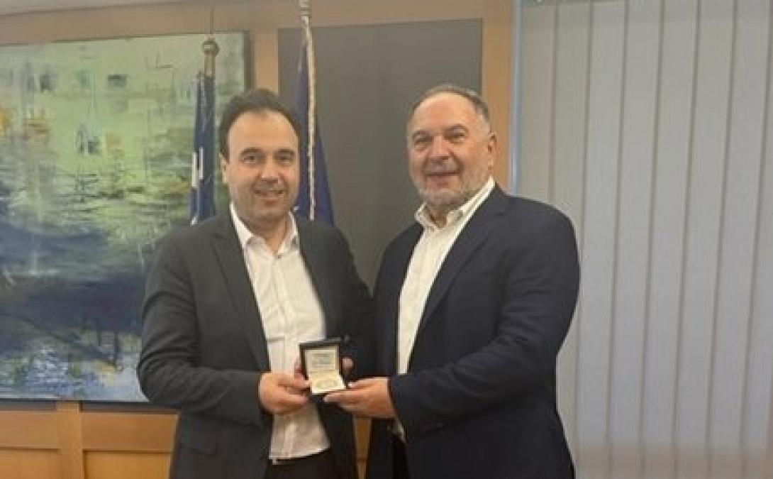 Κουράκης Παπαστεργίου