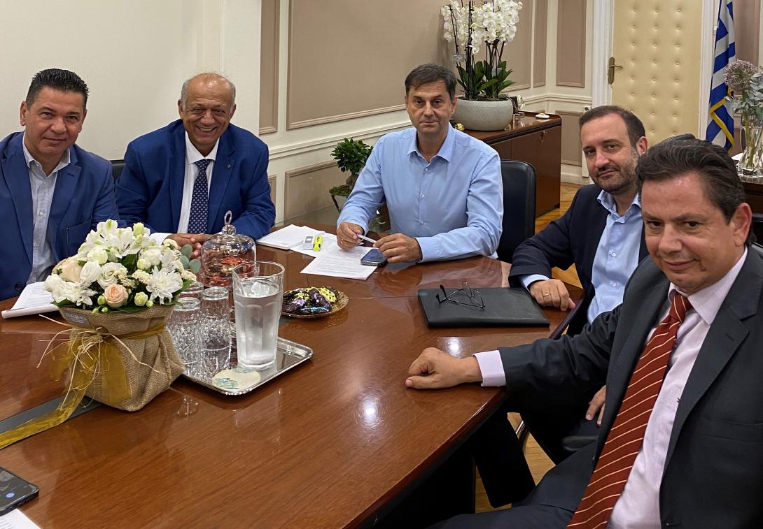 Συνάντηση Προεδρείου ΟΕΕ με Υφυπουργό Οικονομικών, Χάρη Θεοχάρη