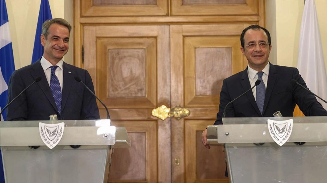 μητσοτάκης χριστοδουλίδης