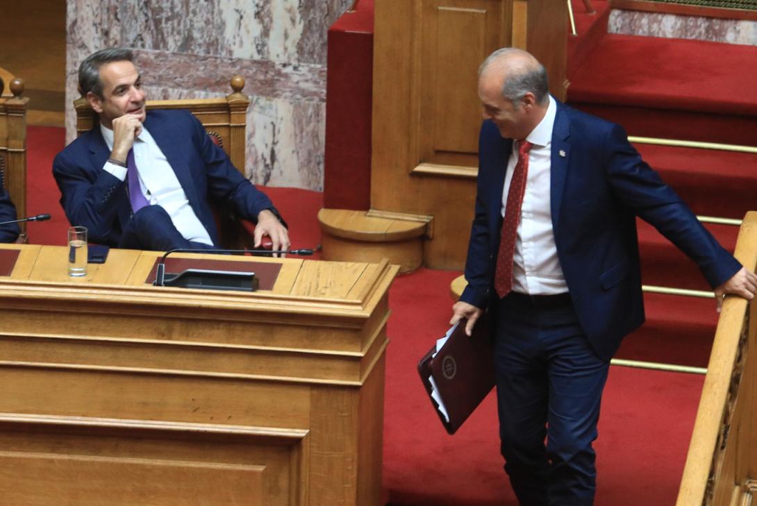 Μητσοτάκης Βελόπουλος