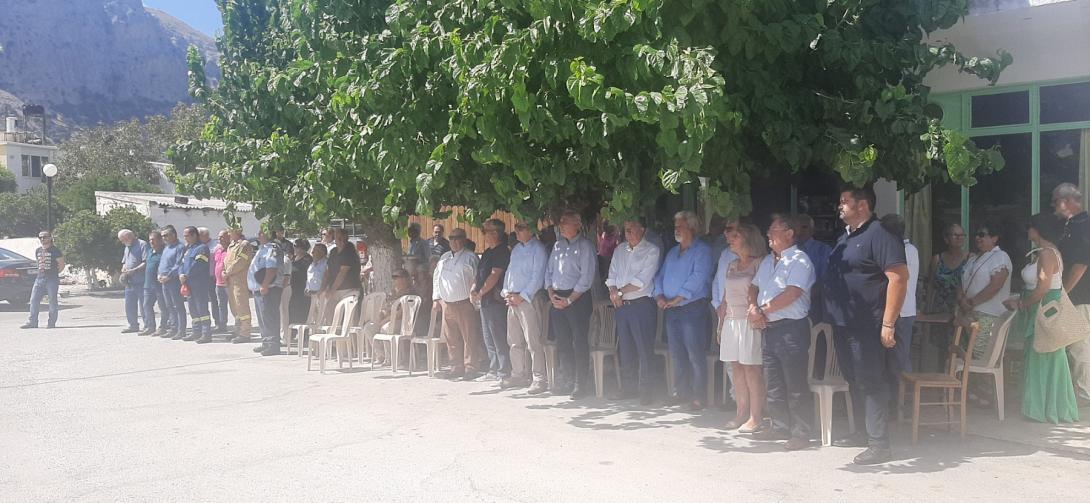Η Έμπαρος του Δήμου Βιάννου και τα γύρω χωριά τίμησαν τους ήρωες τους στο μνημείο πεσόντων