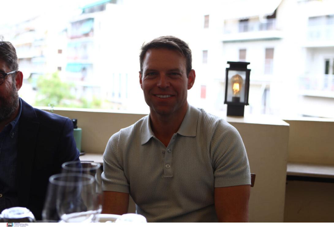 Σε ανάρτησή του στα μέσα κοινωνικής δικτύωσης απαντάει σε όσους τον κατηγορούν σημείο προς σημείο.