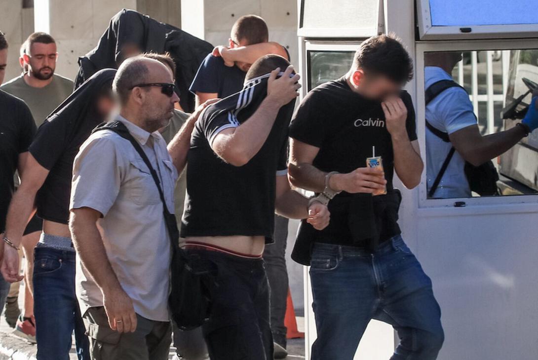 ΚΡΟΑΤΕΣ ΧΟΥΛΙΓΚΑΝΣ