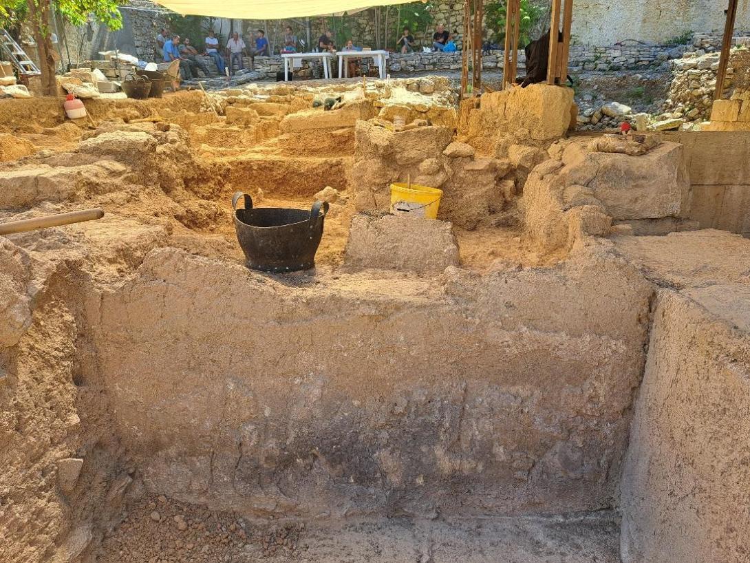 αρχάνες ανασκαφή