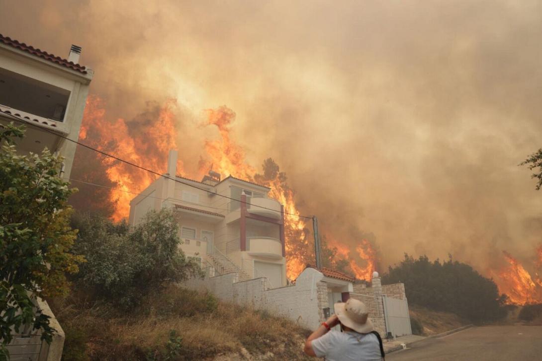 Φωτιά στη Φυλή