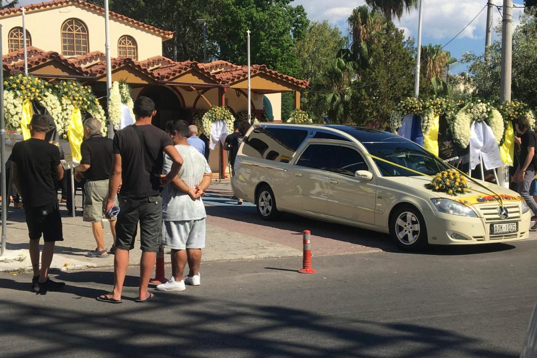 Το «τελευταίο αντίο» στον δολοφονημένο 29χρονο Μιχάλη