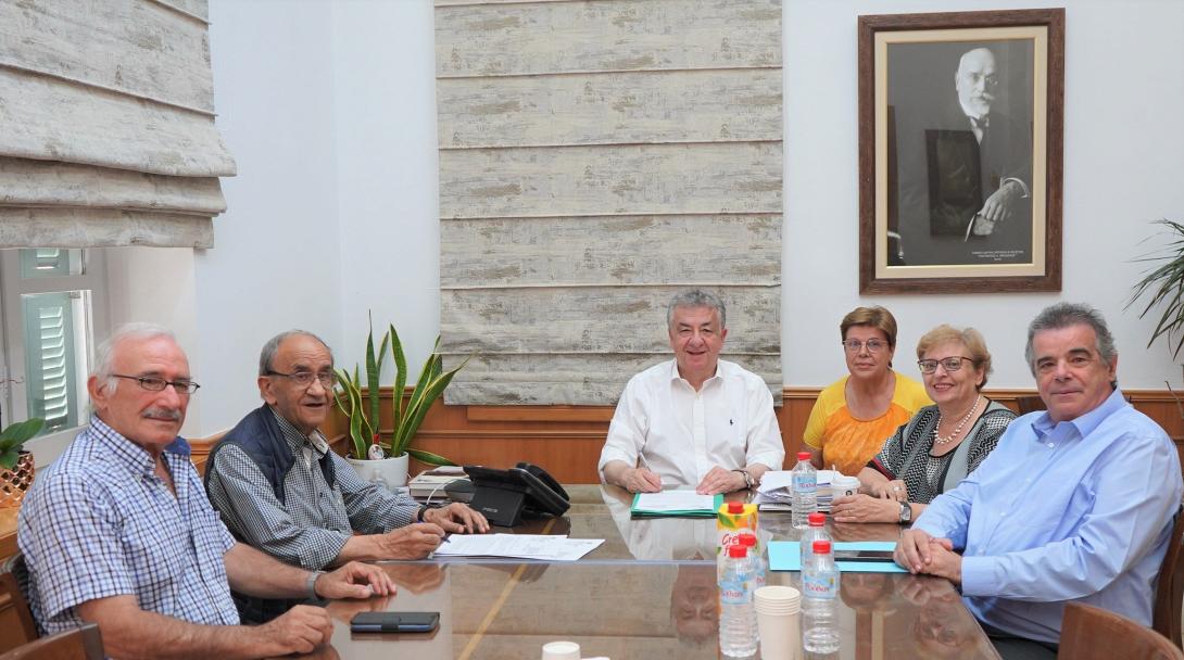 αρναουτάκης