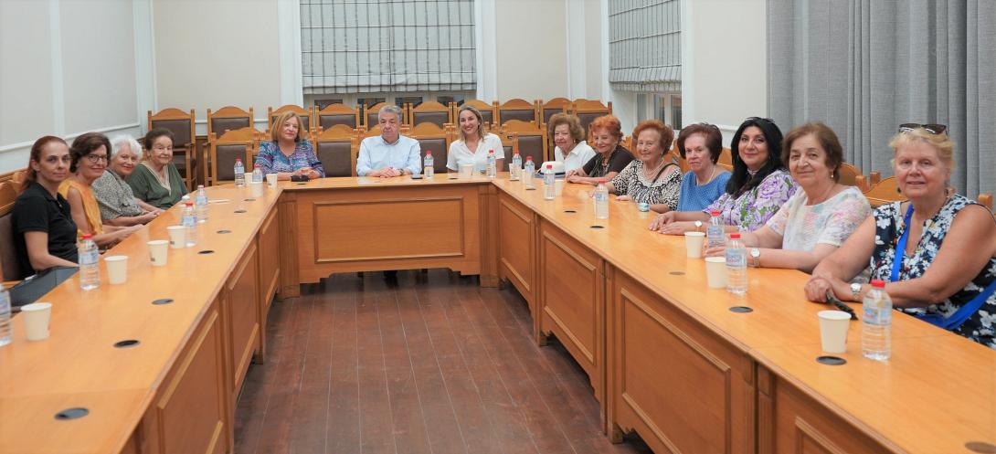 ΠΕΡΙΦΕΡΕΙΑ - ΛΥΚΕΙΟ ΕΛΛΗΝΙΔΩΝ