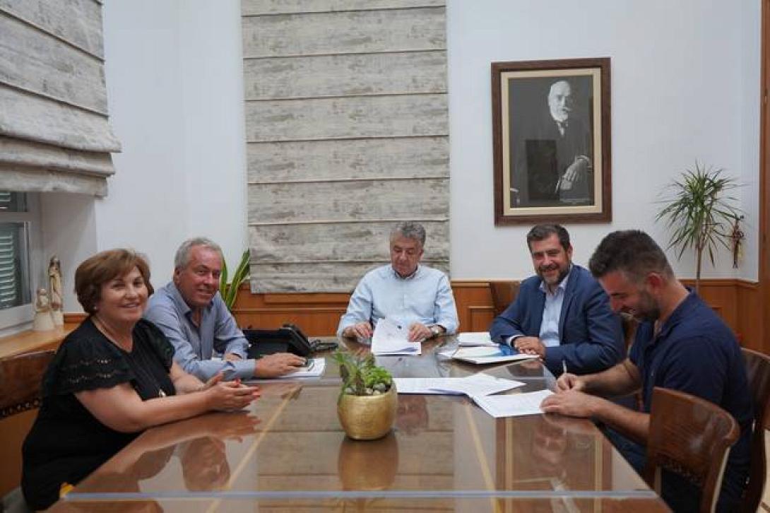 υπογραφή έργου