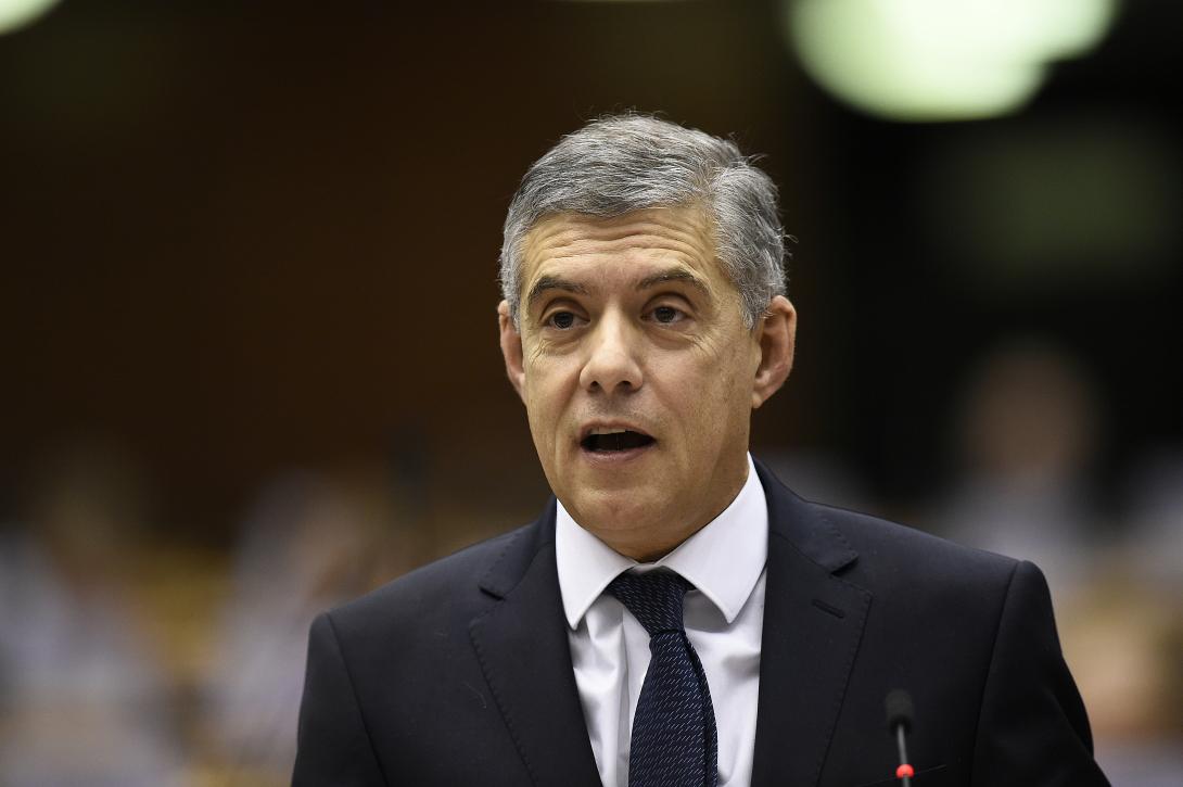 κώστας αγοραστός