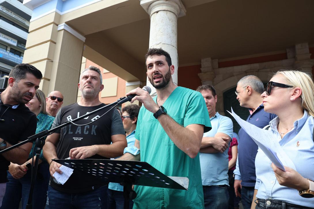 μιχάλης γιακουμάκης