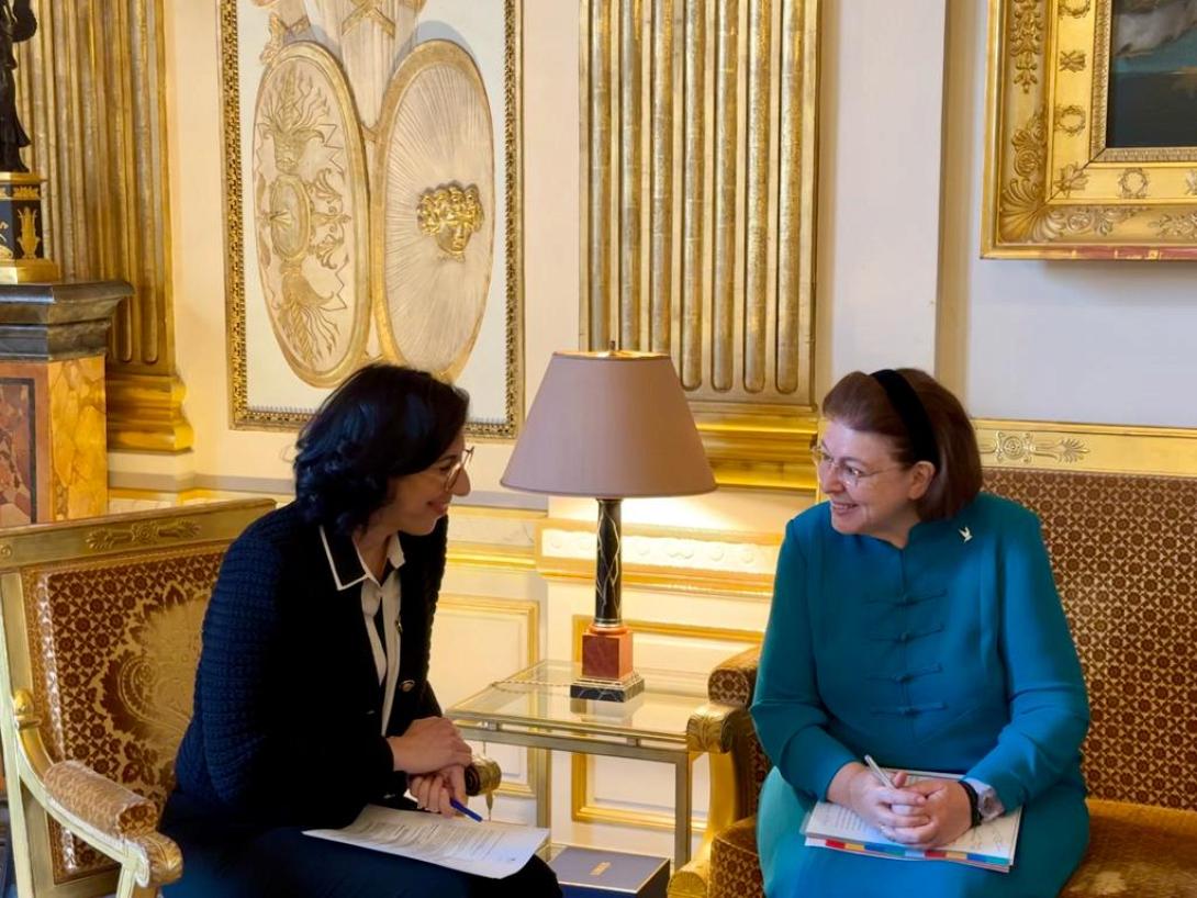 λινα μενδωνη