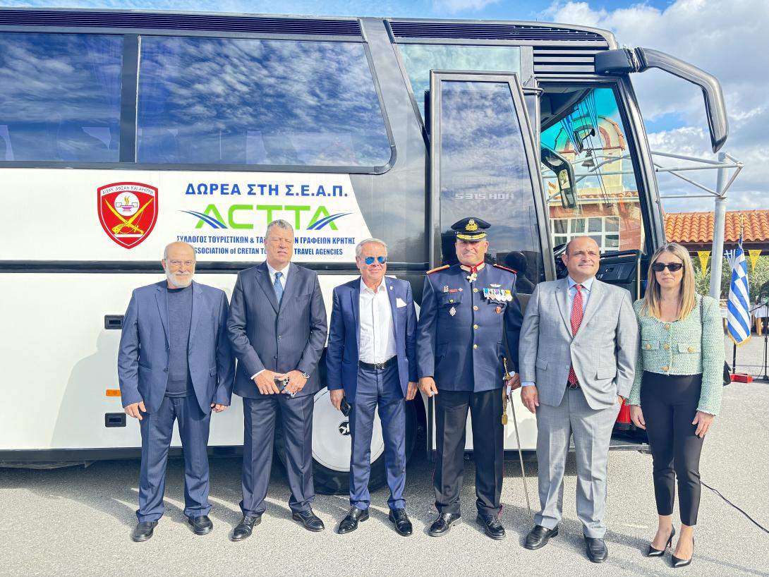 Λεωφορείο 50 θέσεων δώρισε στη ΣΕΑΠ ο Σύνδεσμος Τουριστικών Πρακτόρων Κρήτης