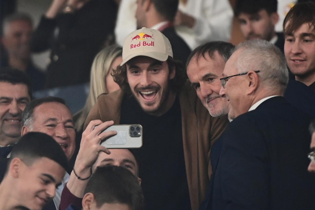 ΤΣΙΤΣΙΠΑΣ ΝΕΑ ΦΙΛΑΔΕΛΦΕΙΑ