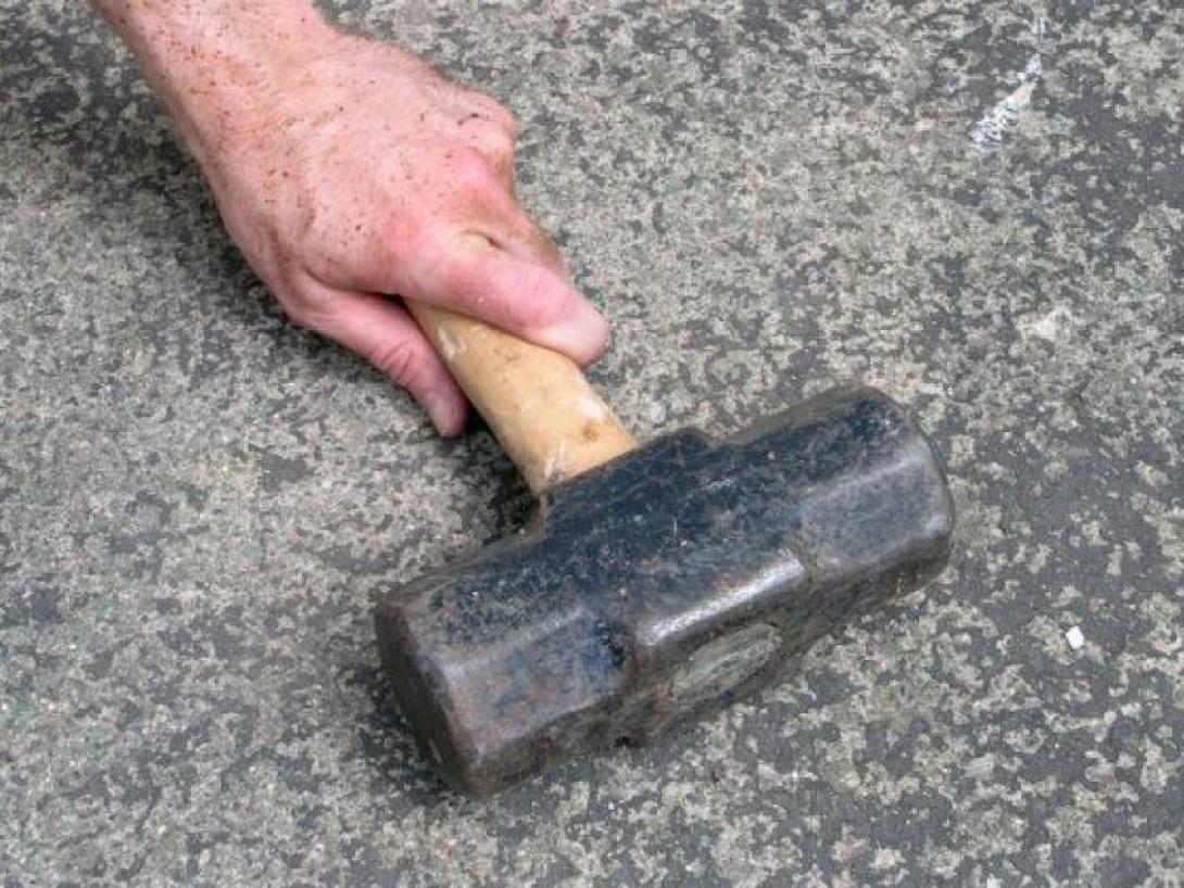 βαριοπούλα